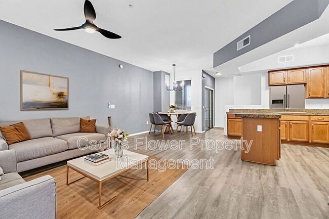 Foto del edificio - 2402 E 5th St