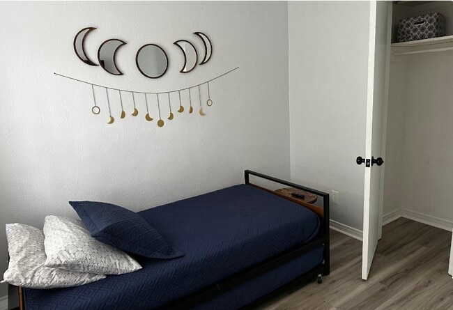 Photo - 1406 Conway Rd House