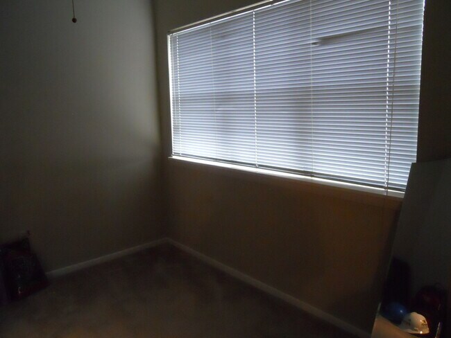 Building Photo - 1405 Westbrooke St