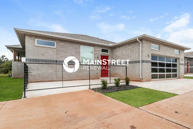 Foto del edificio - 3 Bedroom Pet-Friendly Home in Oklahoma City, OK with Main Street Renewal