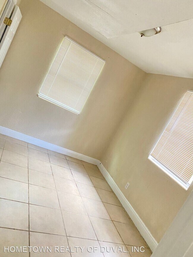 Building Photo - 2 br, 1 bath House - 1362  W 32nd Street  ...