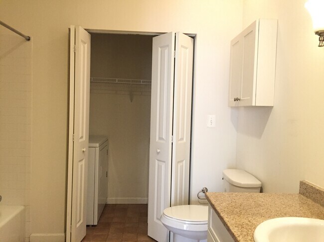 Foto del edificio - 127 N 4th St