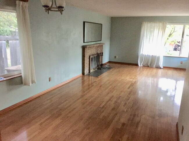 Foto del edificio - 7025 Ravenna Ave NE
