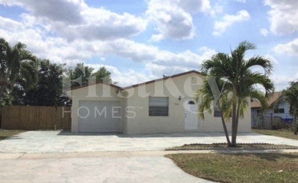 Building Photo - 7306 SW 3rd Ct