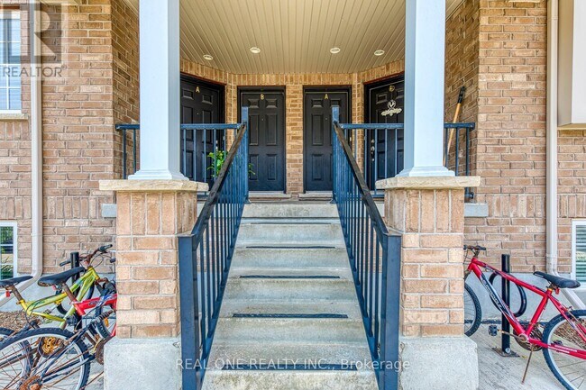 Building Photo - 15-315 Carere Crescent