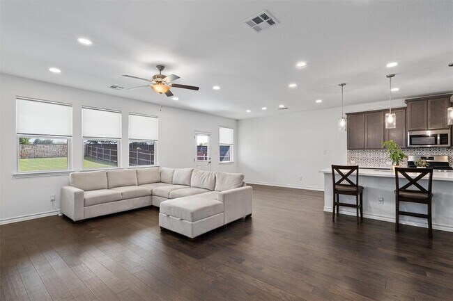 Foto del edificio - 213 Stinchcomb Rd