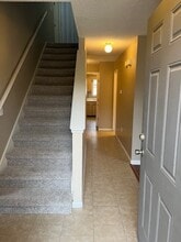 Building Photo - 1718 Murray Creek Dr