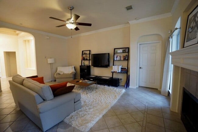 Building Photo - 3224 Burks Ln