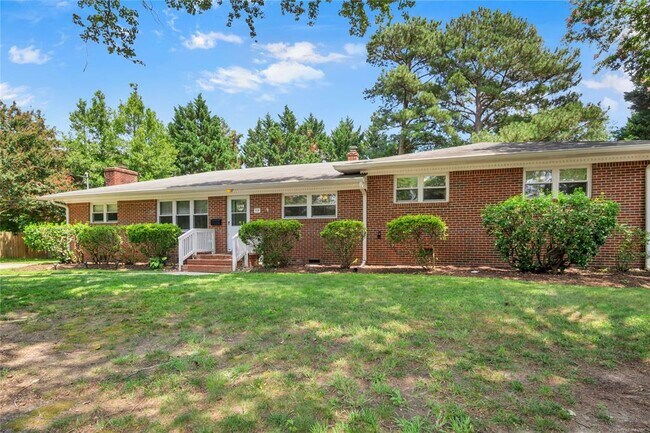 Photo - 114 Thomas Nelson Ln (Williamsburg, VA) House
