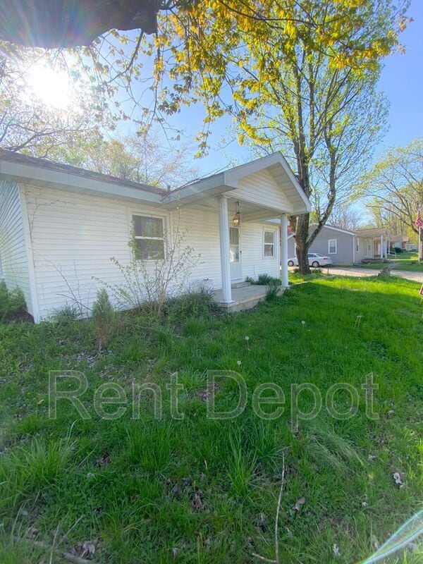 5515 N New York Ave, Evansville, IN 47711 House Rental in Evansville