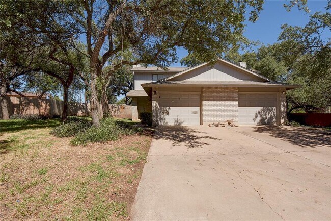Foto del edificio - 9024 Sawtooth Ln