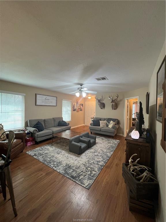 Foto del edificio - 11347 N Dowling Rd