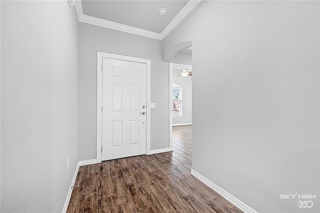 Building Photo - 4446 W Barhem Dr