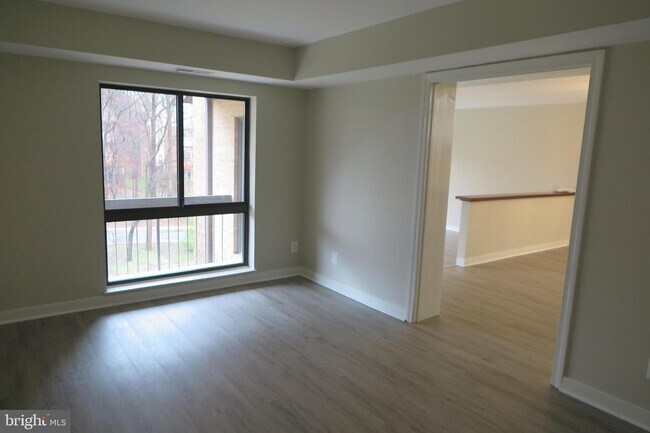 Foto del edificio - 11430 Strand Dr