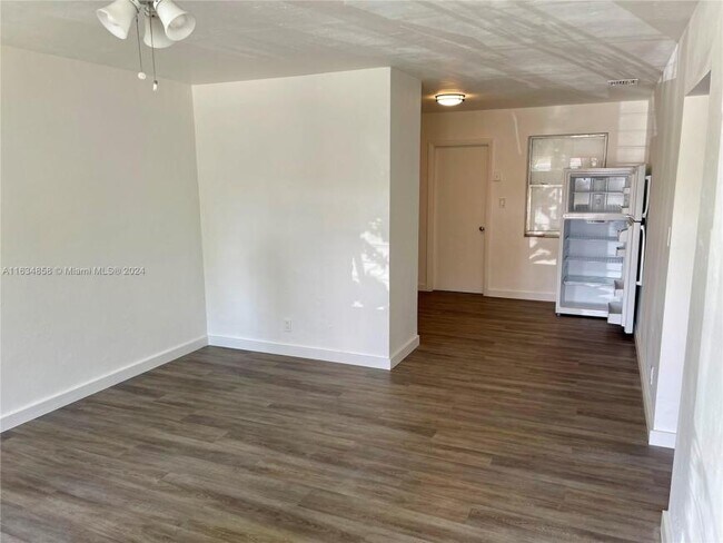 Foto del edificio - 2 bedroom in Hallandale FL 33009