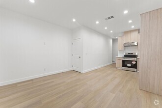 Building Photo - 437 E Patterson Way