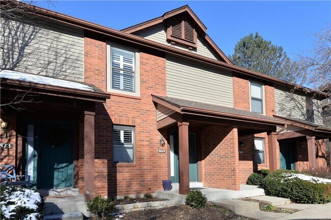 Foto del edificio - 869 Forest Trace Dr