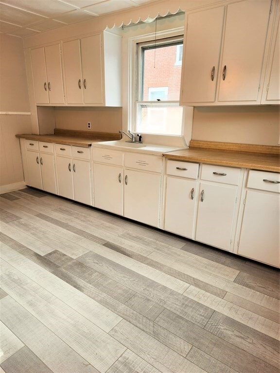 Building Photo - 128 WBritannia