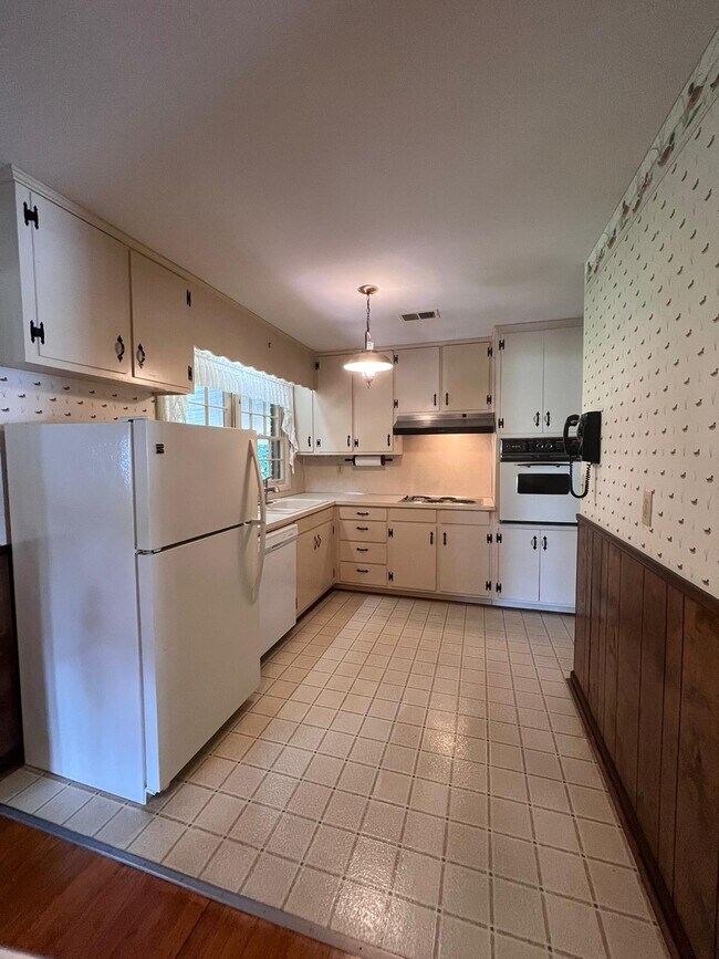 Building Photo - 4513 Northwood Ave