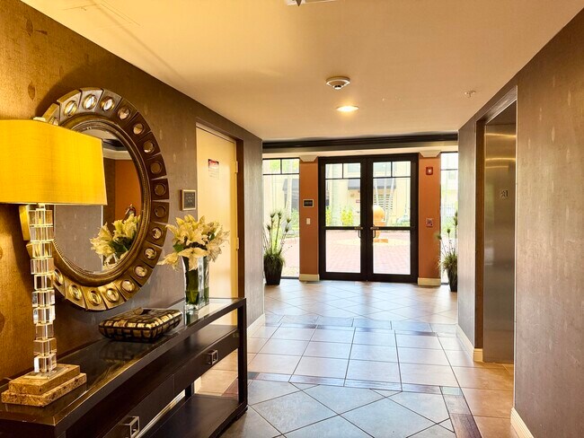 Foto del edificio - 4907 Midtown Ln
