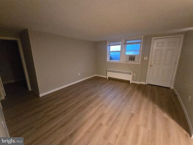 Foto del edificio - 7611 Eastern Ave NW