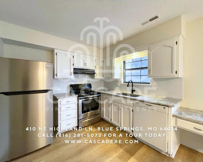Building Photo - 410 NE Highland Ln