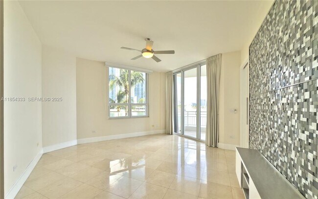 Foto del edificio - 848 Brickell Key Dr