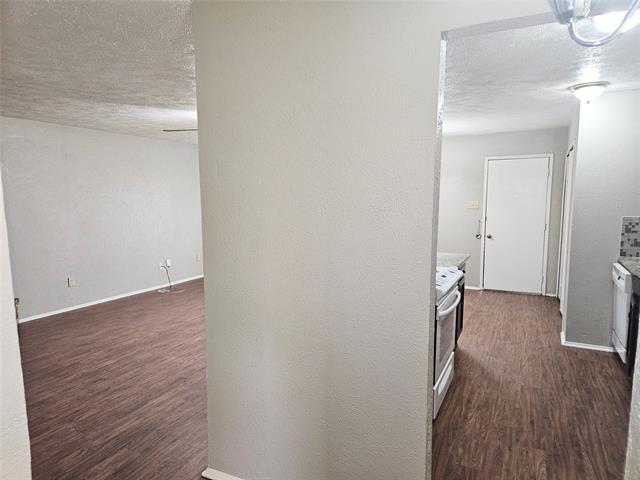 Building Photo - 6809 Glenhurst Dr