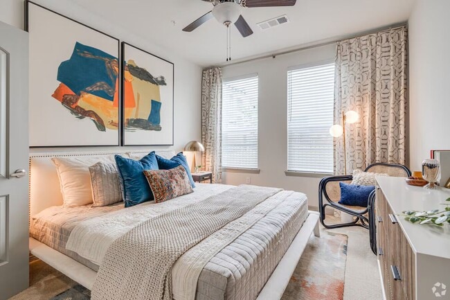 Building Photo - Hot Spot, Cool Price