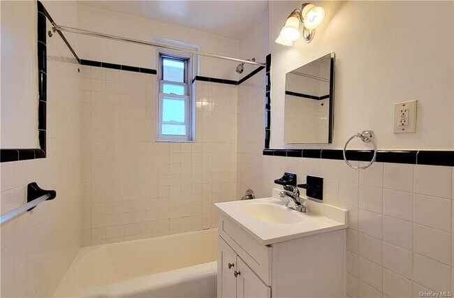 Building Photo - 35-40 75th St