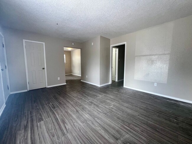 Building Photo - 2122 21st St