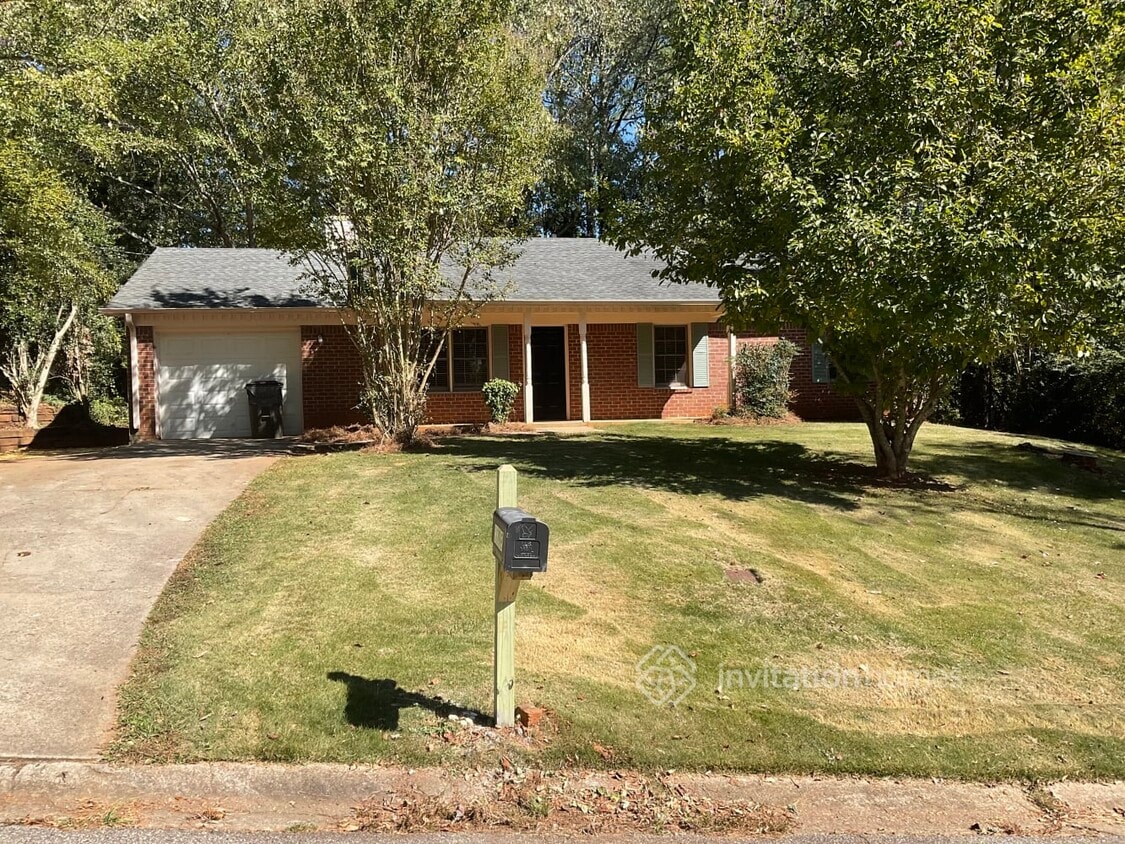 Primary Photo - 1002 Providence Way