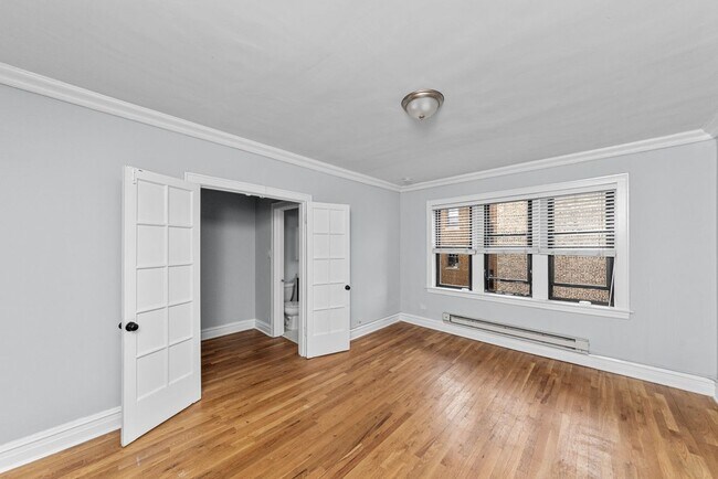 Foto del edificio - 4737 N Hermitage Ave