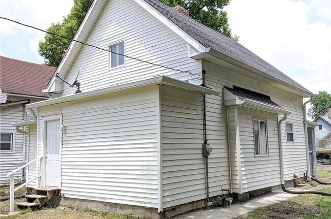 De vuelta a casa - 871 W 25th St