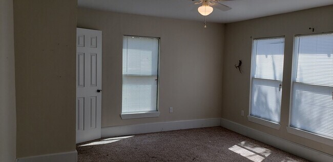 Foto del edificio - Affordable 3 bedroom home COMING SOON!