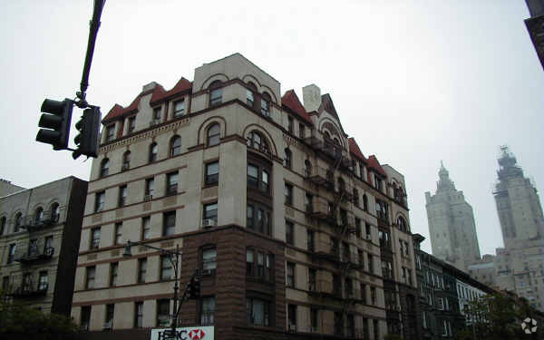 Building Photo - Summit Apartments