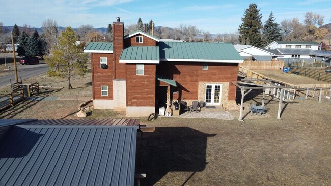 Building Photo - Spacious 2 Bedroom home in Paragonah