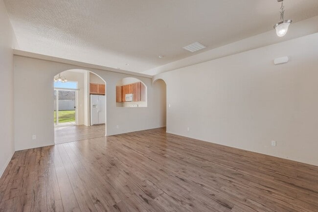 Building Photo - 3 bed 2 bath Rancher, Fieldstone Neighborhood