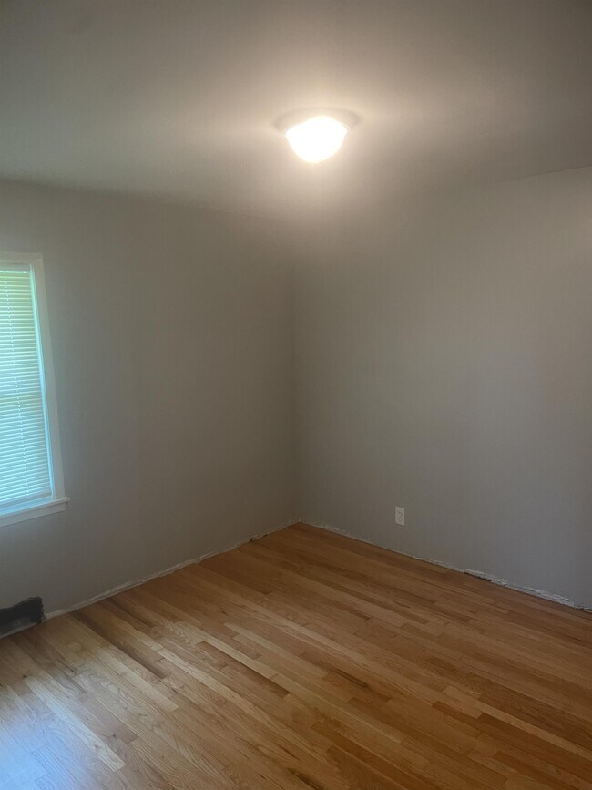 Building Photo - 4855 Taylor St