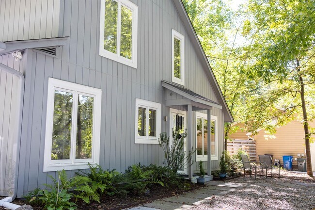 Foto del edificio - 14 Sandstone Ridge Dr
