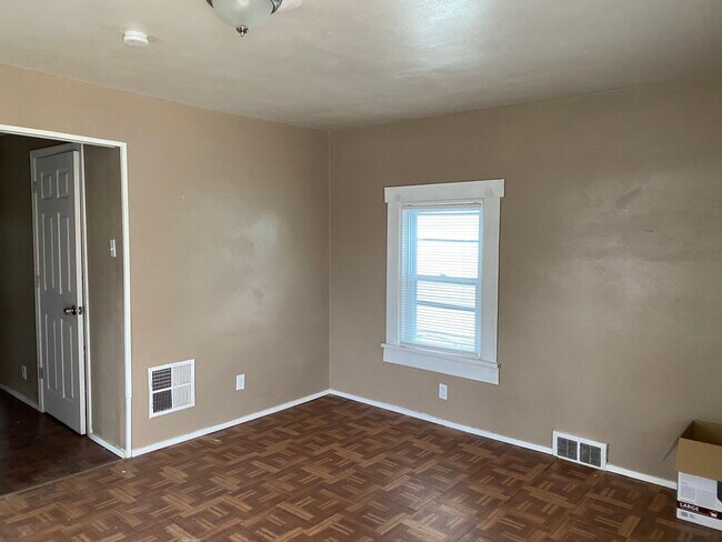 Building Photo - 9430 Bristol Ave