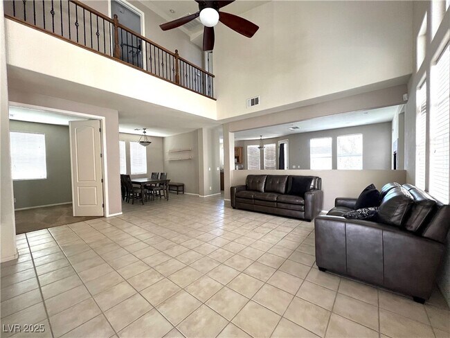 Foto del edificio - 2479 Autumn Chase Ln