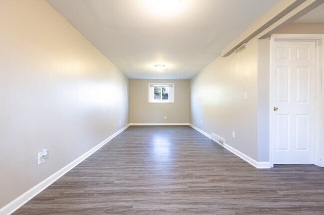 Foto del edificio - 2859 Falcon Bridge Dr
