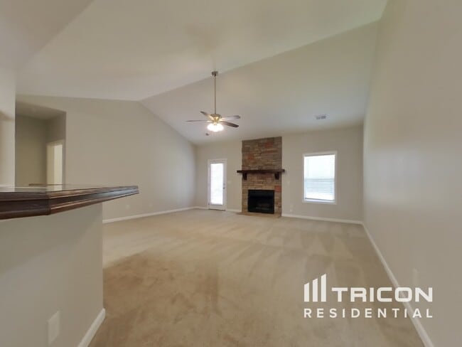 Building Photo - 56 Chimney Springs Dr SW