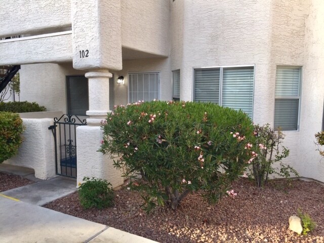 front 2 - 7948 Decker Canyon Dr