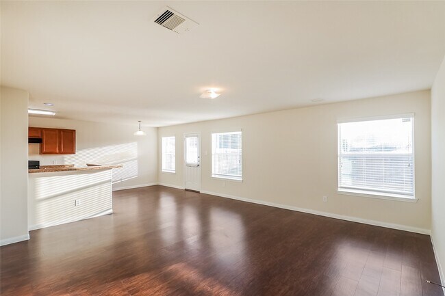 Building Photo - 13009 Baileys Run
