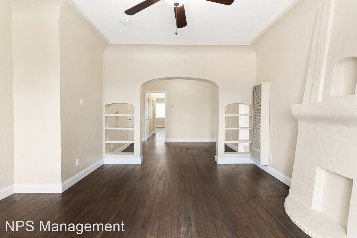 Primary Photo - 2 br, 1 bath Apartment - 1049 Lime Ave. 10...