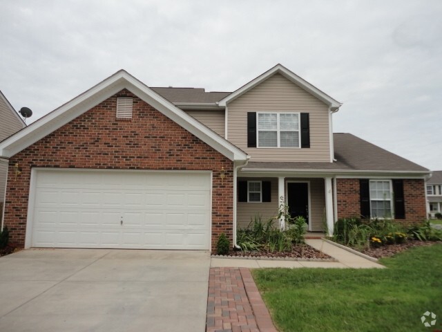 Building Photo - 3007 Cornflower Ln