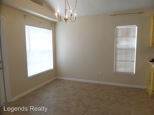 Building Photo - 8730 Fort Shea Ave