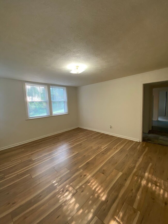 Building Photo - 619 Lapsley Ave